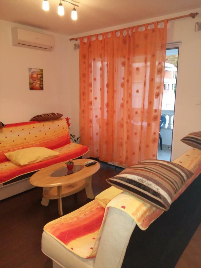 Apartmani Slavica Makarska Ngoại thất bức ảnh