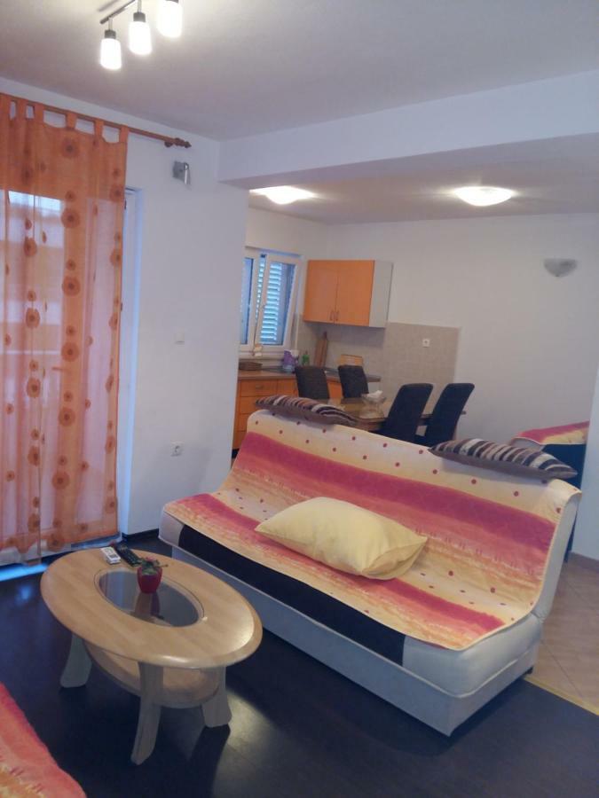 Apartmani Slavica Makarska Ngoại thất bức ảnh