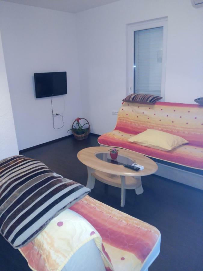 Apartmani Slavica Makarska Ngoại thất bức ảnh