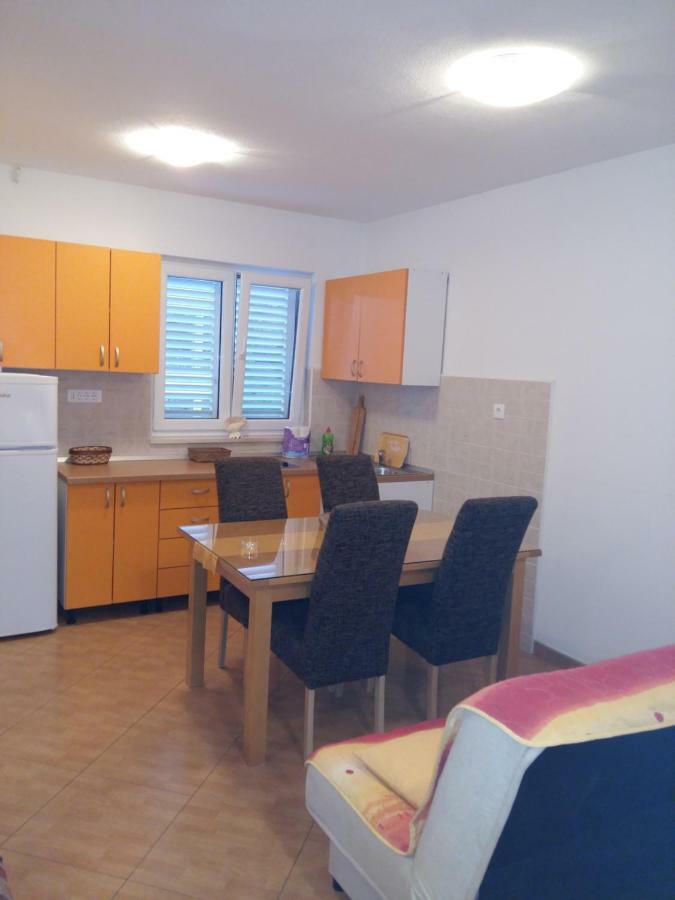 Apartmani Slavica Makarska Ngoại thất bức ảnh